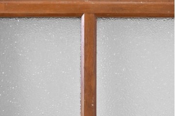 ヴィンテージ建具　昭和中期　レトロなガラス使いが魅力のガラス戸4枚セット　(R-086063)