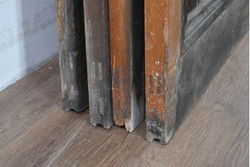 ヴィンテージ建具　昭和中期　レトロなガラス使いが魅力のガラス戸4枚セット　(R-086063)