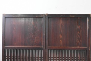 アンティーク建具　明治から大正期　深みのある色合いと格子が趣を添える格子帯戸4枚セット　(R-086064)