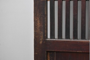 アンティーク建具　明治から大正期　深みのある色合いと格子が趣を添える格子帯戸4枚セット　(R-086064)