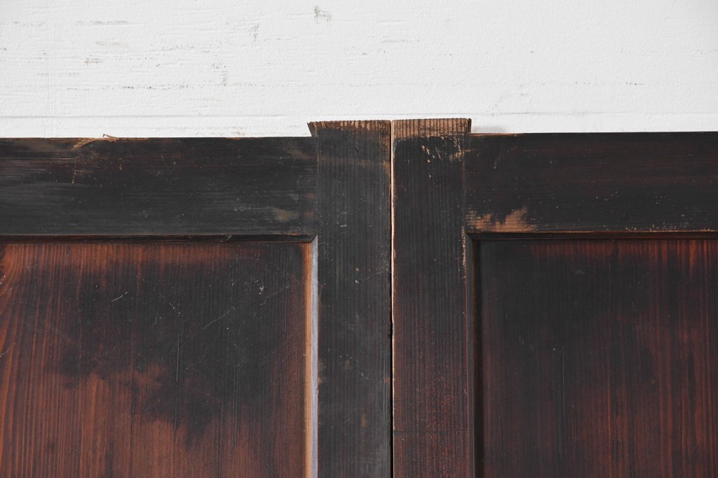 アンティーク建具　明治から大正期　深みのある色合いと格子が趣を添える格子帯戸4枚セット　(R-086064)