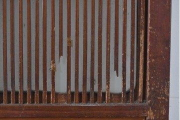 アンティーク建具　昭和初期から中期　細やかな格子とやわらかな光を通す裏ガラス入りの幅狭格子戸4枚セット　(R-086065)