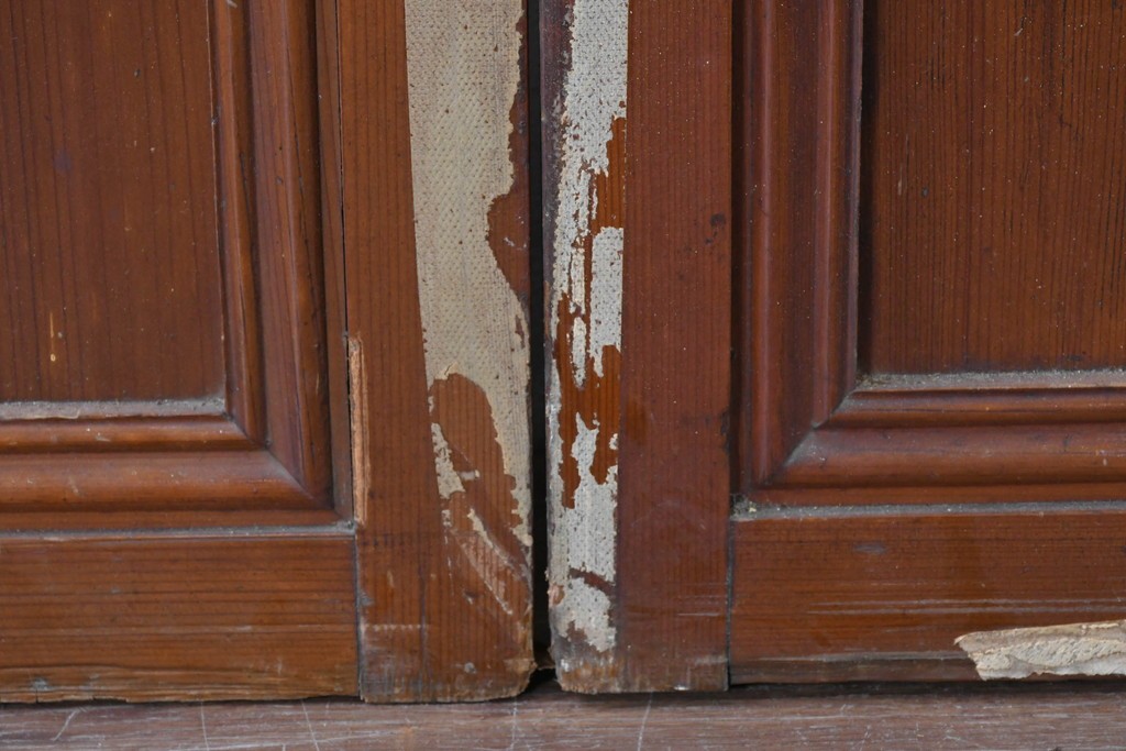 アンティーク建具　昭和初期から中期　細やかな格子とやわらかな光を通す裏ガラス入りの幅狭格子戸4枚セット　(R-086065)