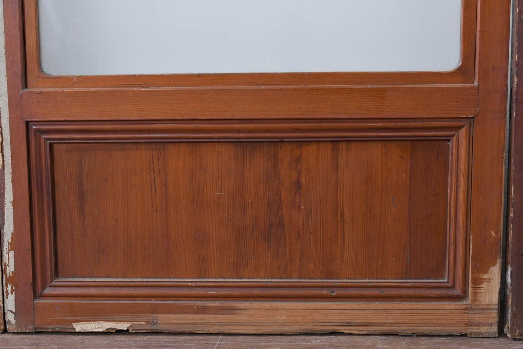 アンティーク建具　昭和初期から中期　細やかな格子とやわらかな光を通す裏ガラス入りの幅狭格子戸4枚セット　(R-086065)