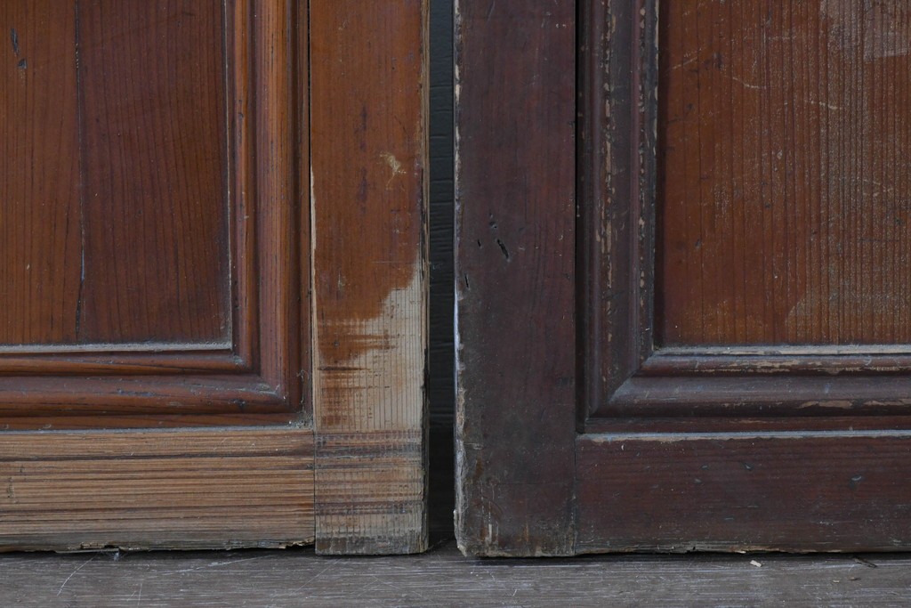 アンティーク建具　昭和初期から中期　細やかな格子とやわらかな光を通す裏ガラス入りの幅狭格子戸4枚セット　(R-086065)