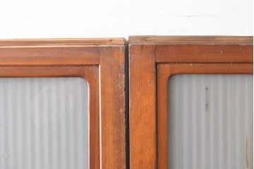 アンティーク建具　昭和初期から中期　細やかな格子とやわらかな光を通す裏ガラス入りの幅狭格子戸4枚セット　(R-086065)