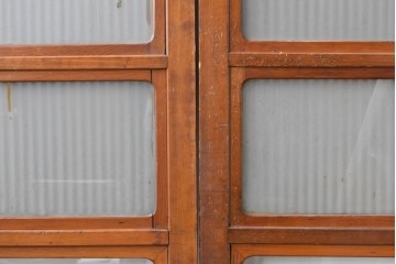 アンティーク建具　昭和初期から中期　細やかな格子とやわらかな光を通す裏ガラス入りの幅狭格子戸4枚セット　(R-086065)