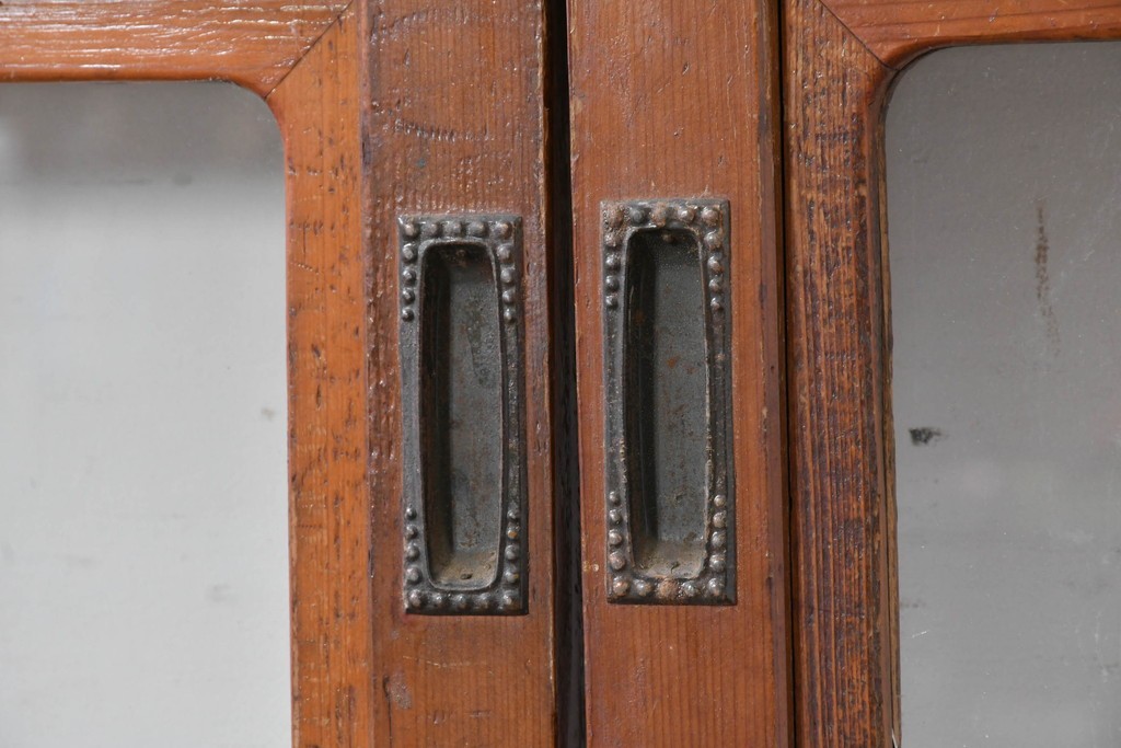 アンティーク建具　昭和初期から中期　細やかな格子とやわらかな光を通す裏ガラス入りの幅狭格子戸4枚セット　(R-086065)