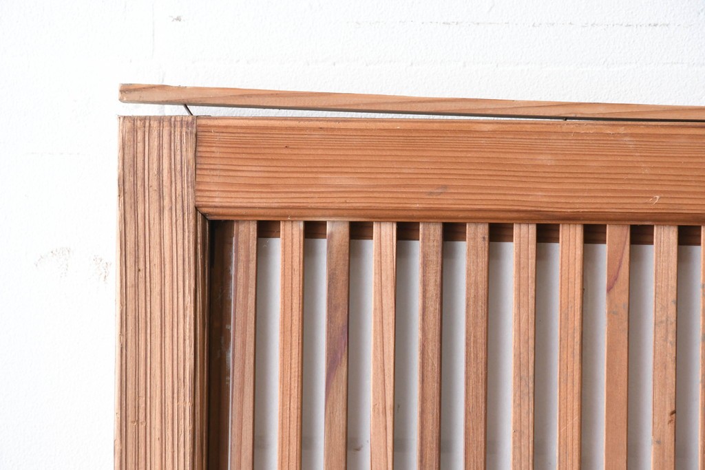 アンティーク建具　大正期　裏障子付き　味わいある木味が楽しめる幅狭格子戸4枚セット　(R-086067)