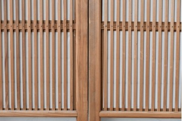 アンティーク建具　大正期　裏障子付き　味わいある木味が楽しめる幅狭格子戸4枚セット　(R-086067)