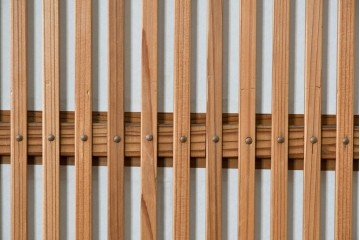 アンティーク建具　大正期　裏障子付き　味わいある木味が楽しめる幅狭格子戸4枚セット　(R-086067)