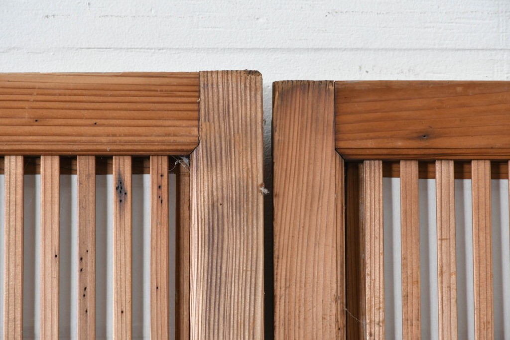 アンティーク建具　大正期　裏障子付き　味わいある木味が楽しめる幅狭格子戸4枚セット　(R-086067)