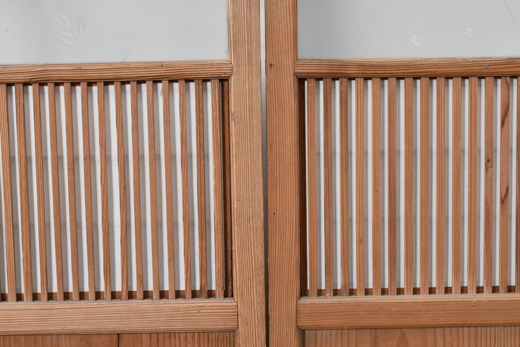 アンティーク建具　大正期　裏障子付き　味わいある木味が楽しめる幅狭格子戸4枚セット　(R-086067)