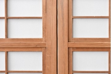 アンティーク建具　大正期　裏障子付き　味わいある木味が楽しめる幅狭格子戸4枚セット　(R-086067)