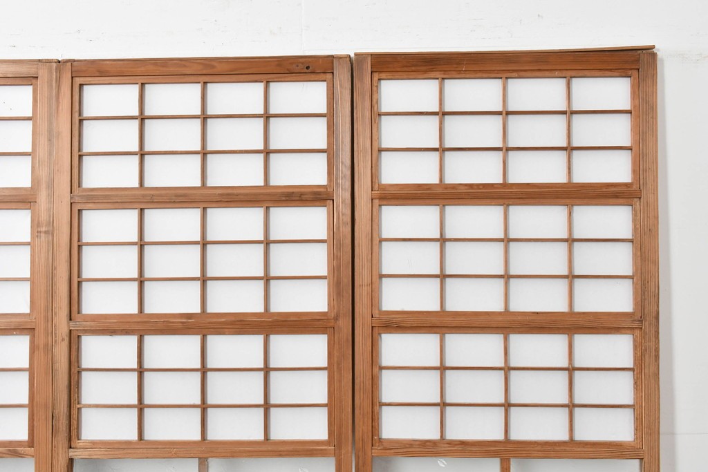 アンティーク建具　大正期　裏障子付き　味わいある木味が楽しめる幅狭格子戸4枚セット　(R-086067)