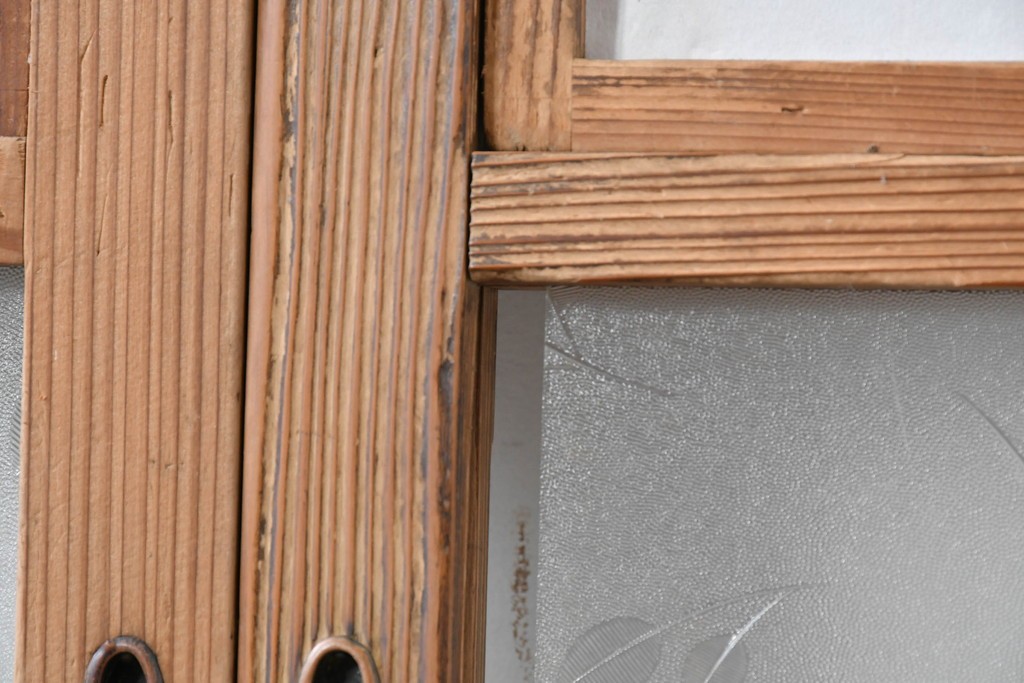 アンティーク建具　大正期　裏障子付き　味わいある木味が楽しめる幅狭格子戸4枚セット　(R-086067)