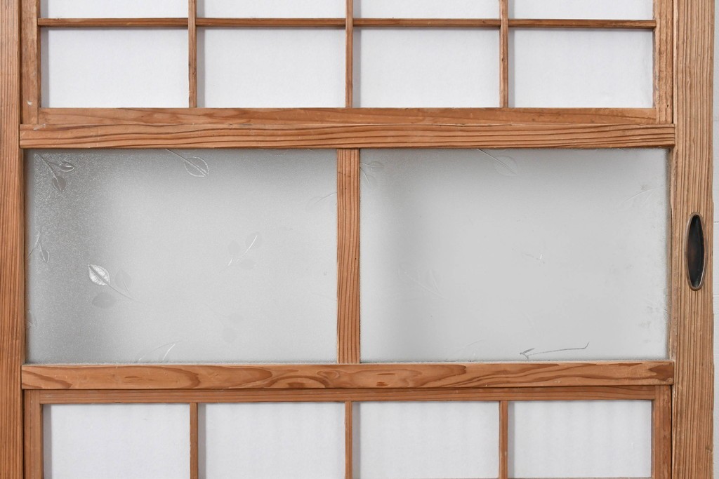 アンティーク建具　大正期　裏障子付き　味わいある木味が楽しめる幅狭格子戸4枚セット　(R-086067)