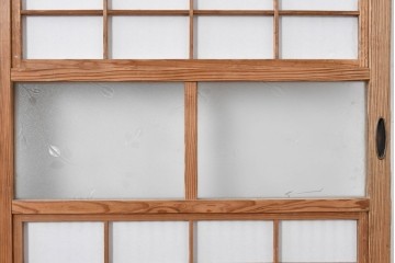 アンティーク建具　大正期　裏障子付き　味わいある木味が楽しめる幅狭格子戸4枚セット　(R-086067)