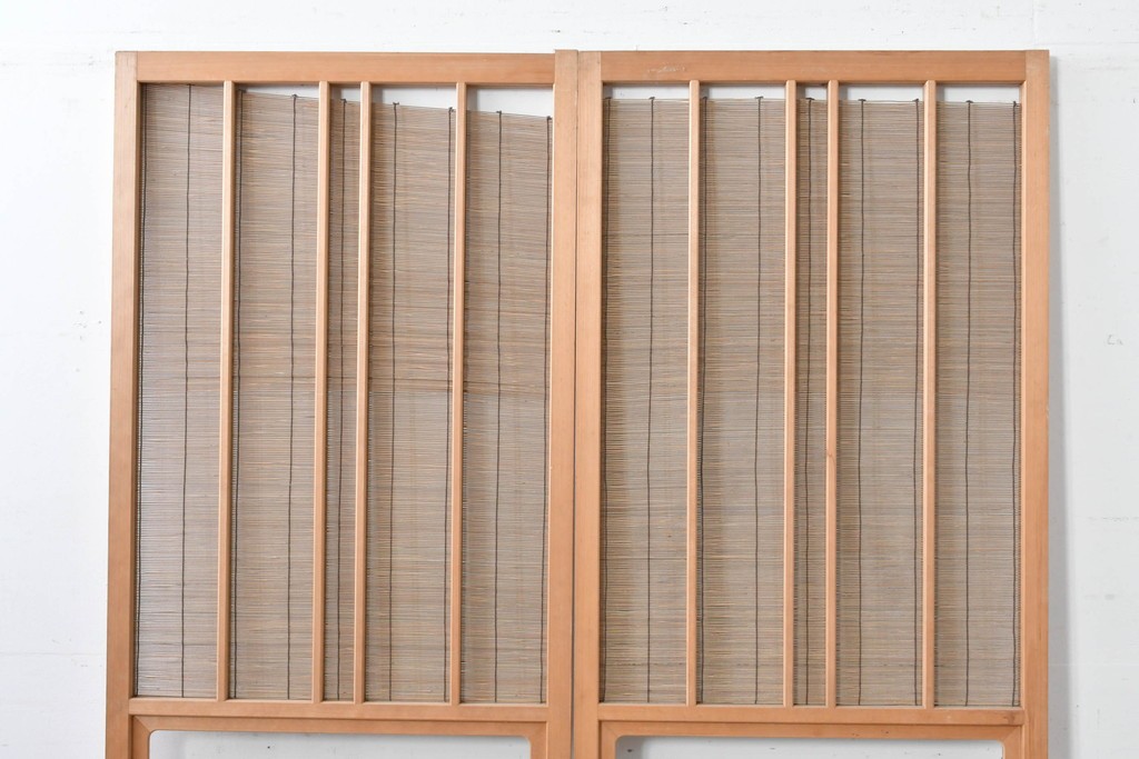 ヴィンテージ建具　昭和後期　明るい木色と簾使いが涼やかな幅狭簾戸2枚セット　(R-086068)