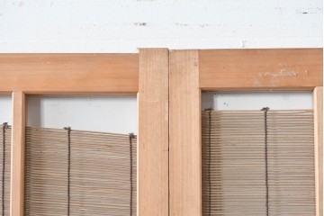 ヴィンテージ建具　昭和後期　明るい木色と簾使いが涼やかな幅狭簾戸2枚セット　(R-086068)