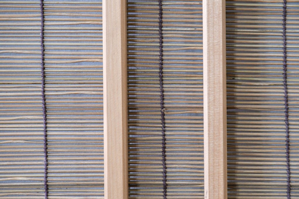 ヴィンテージ建具　昭和後期　明るい木色と簾使いが涼やかな幅狭簾戸2枚セット　(R-086068)