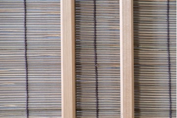 ヴィンテージ建具　昭和後期　明るい木色と簾使いが涼やかな幅狭簾戸2枚セット　(R-086068)