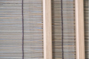 ヴィンテージ建具　昭和後期　明るい木色と簾使いが涼やかな幅狭簾戸2枚セット　(R-086068)