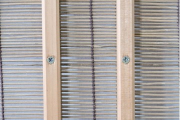 ヴィンテージ建具　昭和後期　明るい木色と簾使いが涼やかな幅狭簾戸2枚セット　(R-086068)