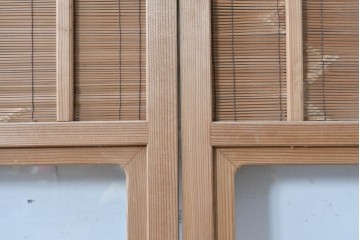 ヴィンテージ建具　昭和後期　細やかな簾とガラス窓が涼やかな簾戸2枚セット　(R-086069)