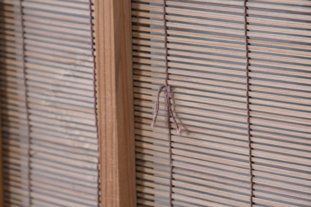 ヴィンテージ建具　昭和後期　細やかな簾とガラス窓が涼やかな簾戸2枚セット　(R-086069)