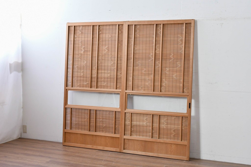 ヴィンテージ建具　昭和後期　細やかな簾とガラス窓が涼やかな簾戸2枚セット　(R-086071)