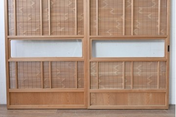 ヴィンテージ建具　昭和後期　細やかな簾とガラス窓が涼やかな簾戸2枚セット　(R-086071)