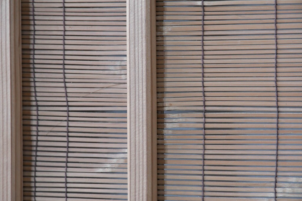 ヴィンテージ建具　昭和後期　細やかな簾とガラス窓が涼やかな簾戸2枚セット　(R-086071)