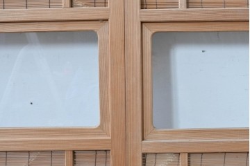 ヴィンテージ建具　昭和後期　細やかな簾とガラス窓が涼やかな簾戸2枚セット　(R-086071)