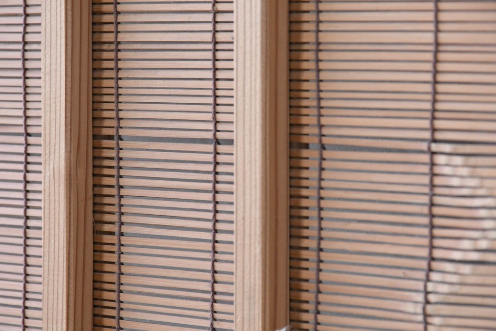 ヴィンテージ建具　昭和後期　細やかな簾とガラス窓が涼やかな簾戸2枚セット　(R-086072)