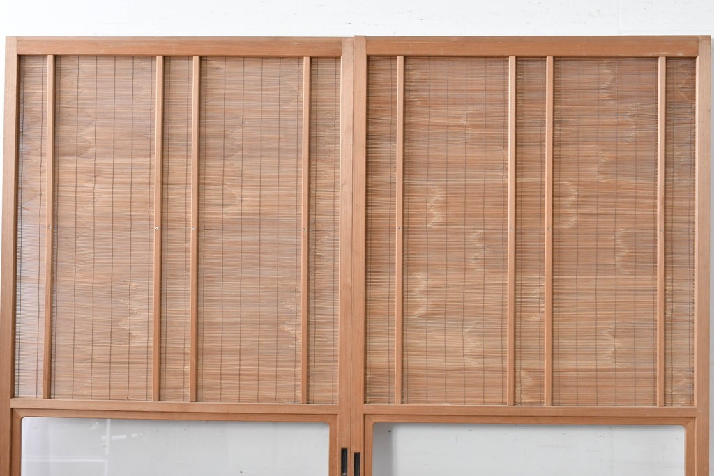 ヴィンテージ建具　昭和後期　細やかな簾とガラス窓が涼やかな簾戸2枚セット　(R-086072)