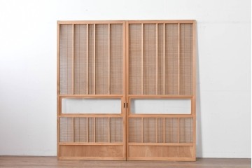ヴィンテージ建具　昭和後期　細やかな簾とガラス窓が涼やかな簾戸2枚セット　(R-086073)