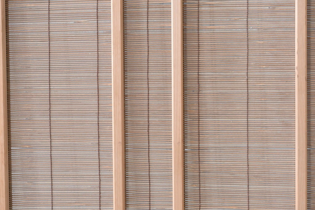 ヴィンテージ建具　昭和後期　細やかな簾とガラス窓が涼やかな簾戸2枚セット　(R-086073)