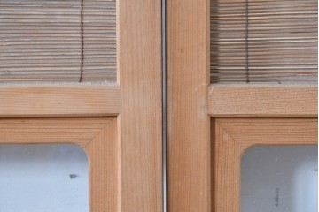 ヴィンテージ建具　昭和後期　細やかな簾とガラス窓が涼やかな簾戸2枚セット　(R-086073)