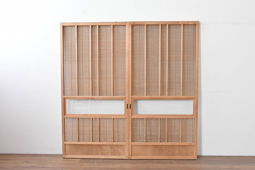 ヴィンテージ建具　昭和後期　細やかな簾とガラス窓が涼やかな簾戸2枚セット　(R-086073)