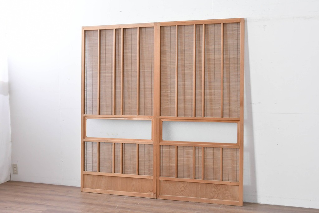 ヴィンテージ建具　昭和後期　細やかな簾とガラス窓が涼やかな簾戸2枚セット　(R-086074)