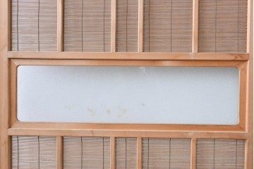 ヴィンテージ建具　昭和後期　細やかな簾とガラス窓が涼やかな簾戸2枚セット　(R-086074)