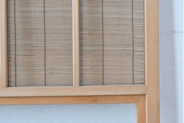 ヴィンテージ建具　昭和後期　細やかな簾とガラス窓が涼やかな簾戸2枚セット　(R-086074)