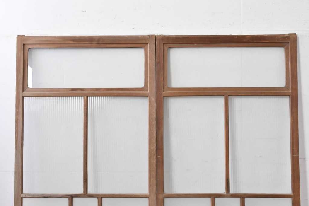 アンティーク建具　昭和初期　木味が魅力のガラス戸2枚セット　(R-086075)
