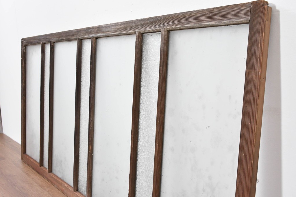 アンティーク建具　昭和初期　特大サイズが存在感を放つ明り取り1枚　(R-086077)