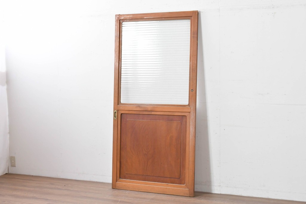 アンティーク建具　昭和初期から中期　欅(ケヤキ)材　鏡板の美しい木目が魅力のガラス戸1枚　(R-086078)