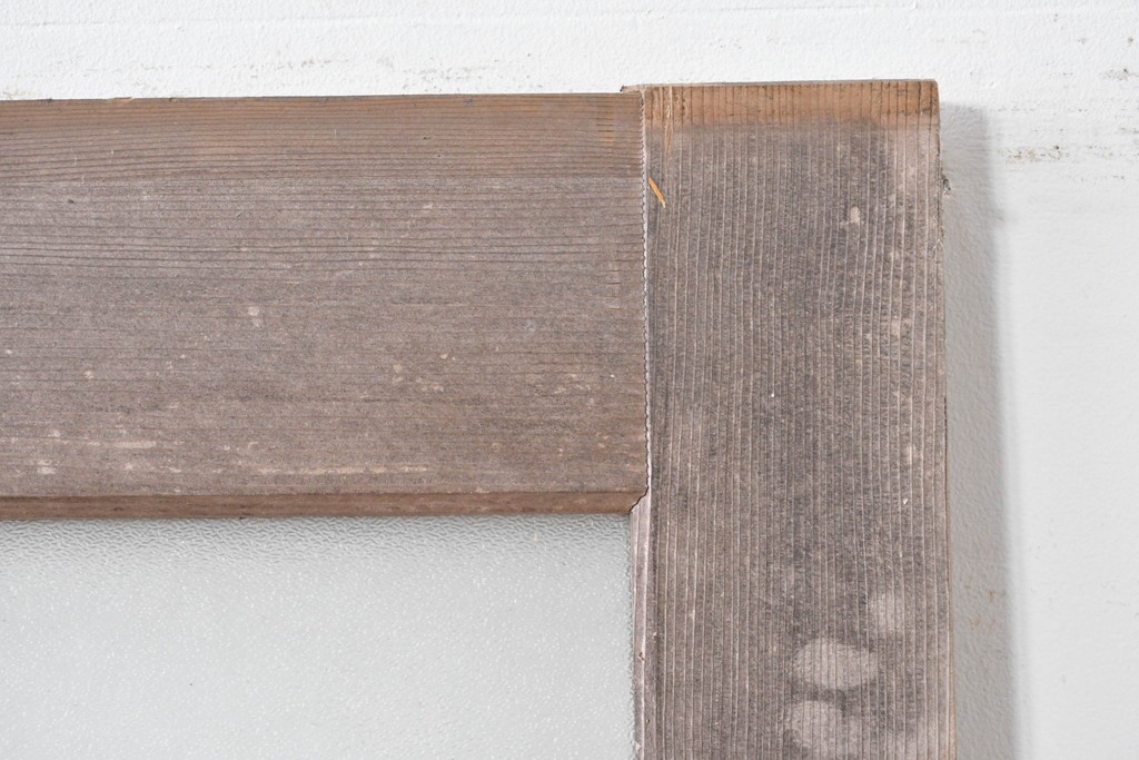 ヴィンテージ建具　昭和中期　整った格子が空間をすっきりと見せるガラス戸1枚　(R-086080)