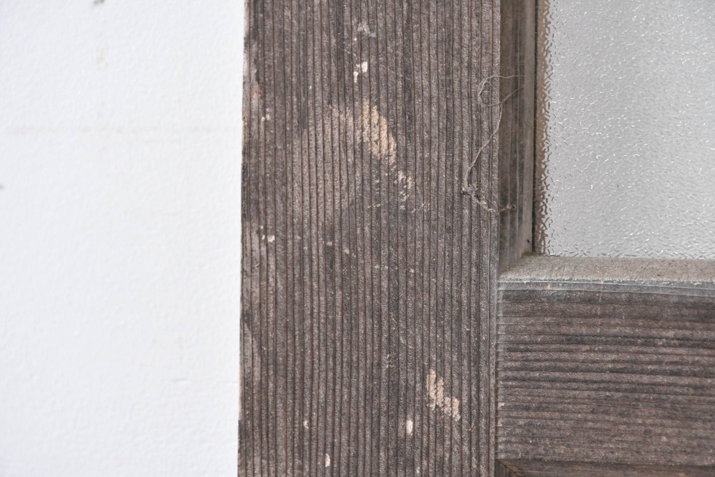 ヴィンテージ建具　昭和中期　整った格子が空間をすっきりと見せるガラス戸1枚　(R-086080)