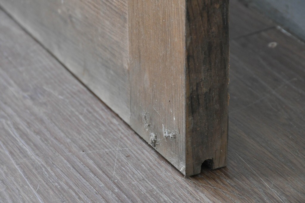 ヴィンテージ建具　昭和中期　整った格子が空間をすっきりと見せるガラス戸1枚　(R-086080)