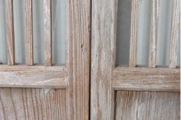 ヴィンテージ建具　昭和中期　ガラス入り　すっきりとした細格子戸2枚セット　(R-086082)